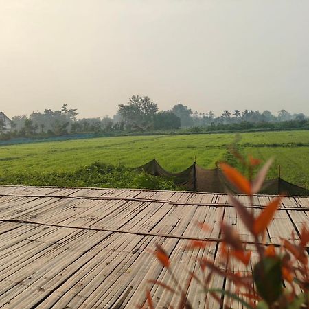 Khunyuw Hotel Fang Exterior photo